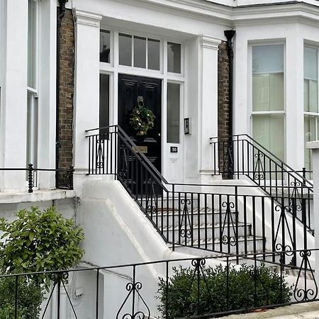 Stylish 3-Bedroom Flat In Kensington 런던 외부 사진