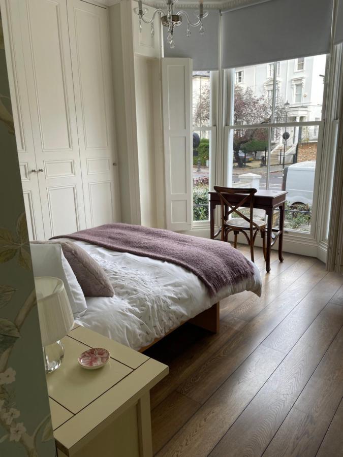 Stylish 3-Bedroom Flat In Kensington 런던 외부 사진